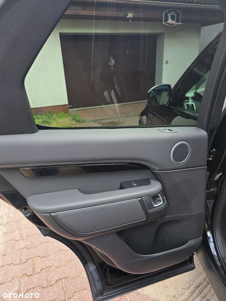 Land Rover Discovery 3.0 D250 mHEV R-Dynamic HSE - 15