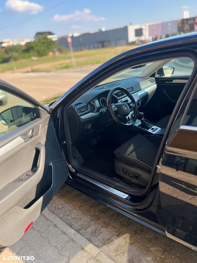 Skoda Superb 2.0 TDI DSG Ambition - 10