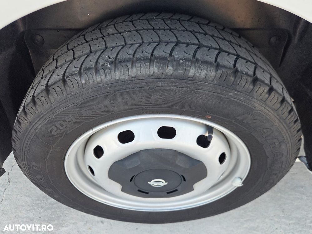 Opel Vivaro Doka 6 Locuri+Duba - 12