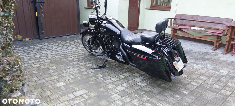 Harley-Davidson Touring Road King - 12