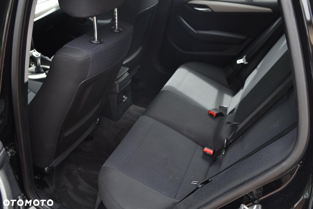 BMW X1 xDrive18d xLine - 15