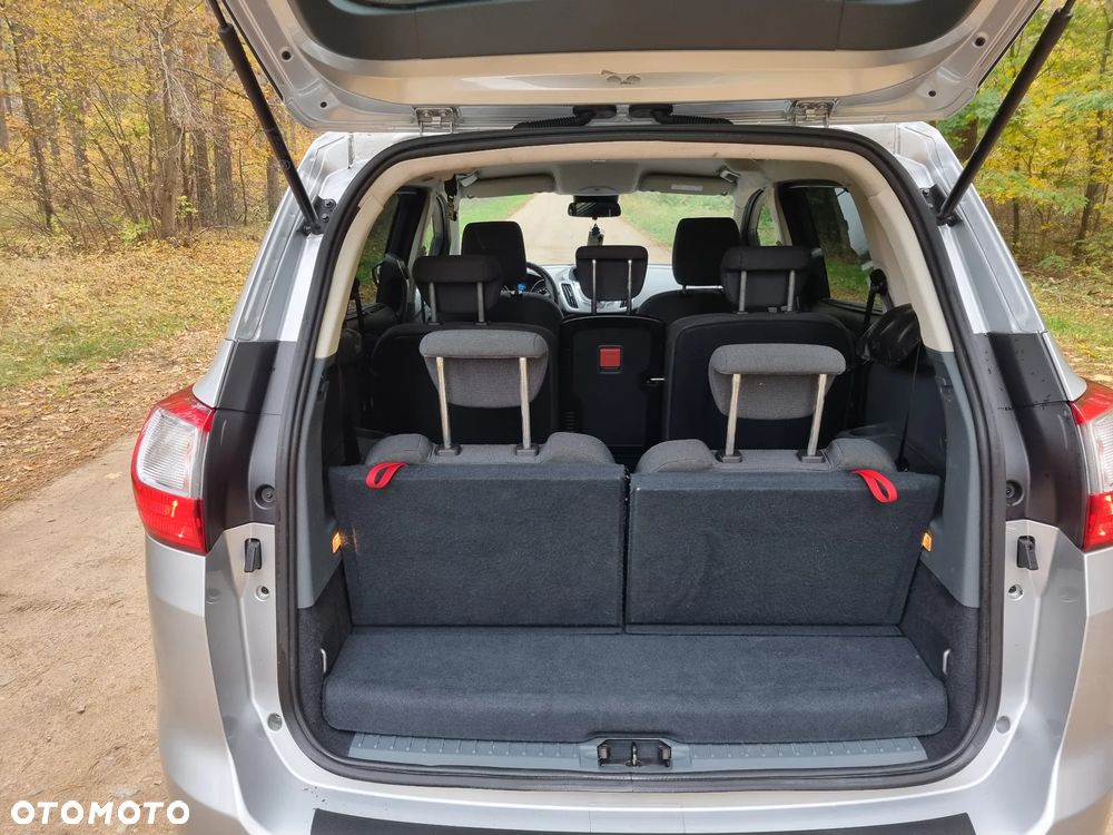Ford Grand C-MAX - 21