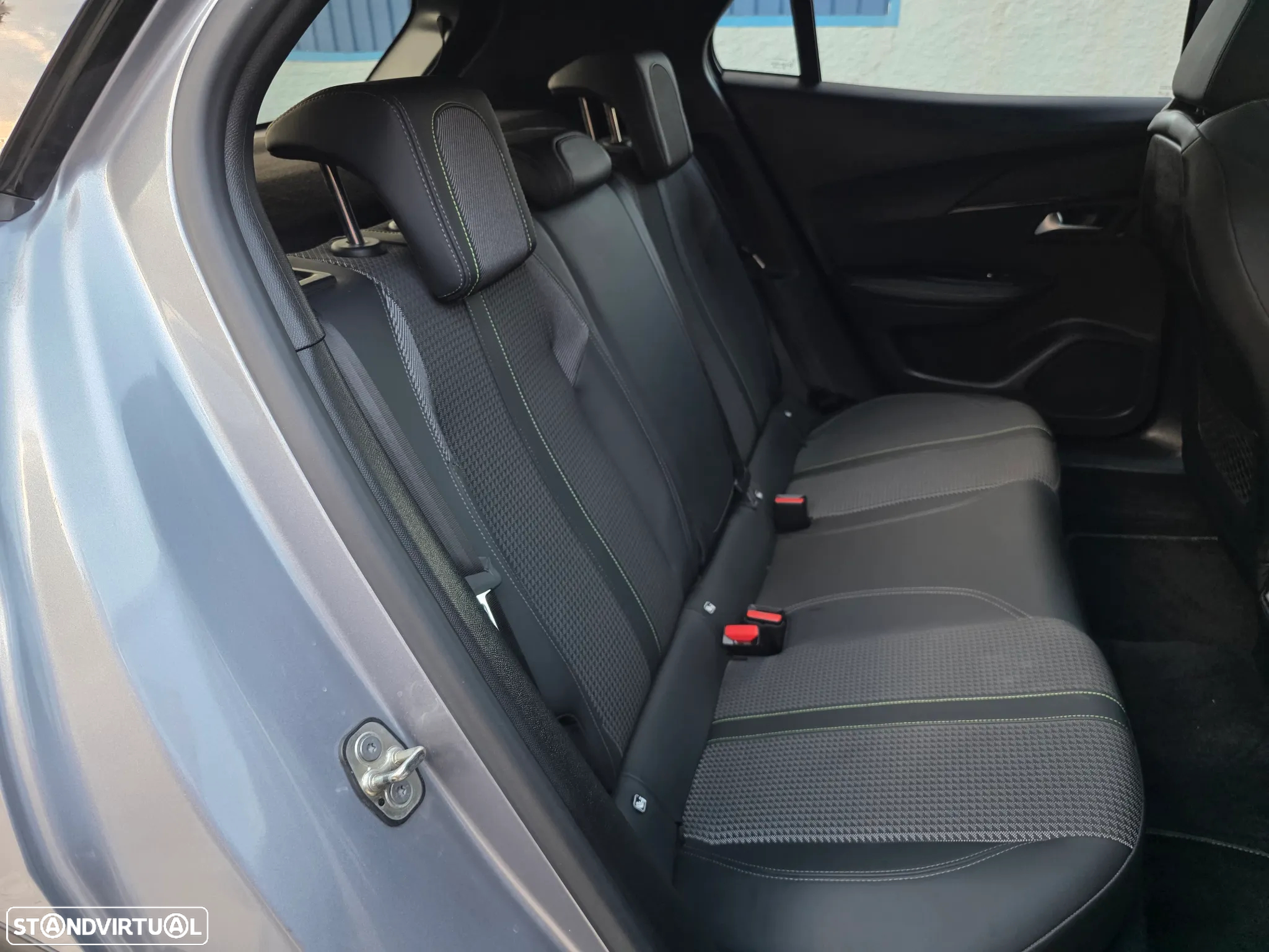 Peugeot e-2008 50 kWh GT Line - 23