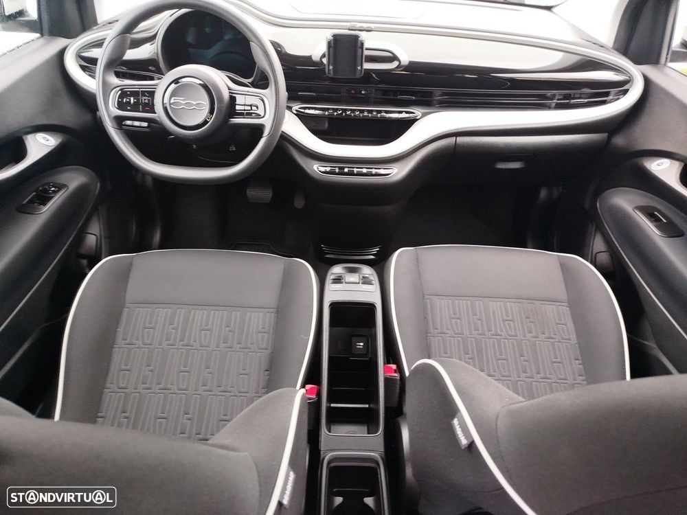 Fiat 500e Action - 4