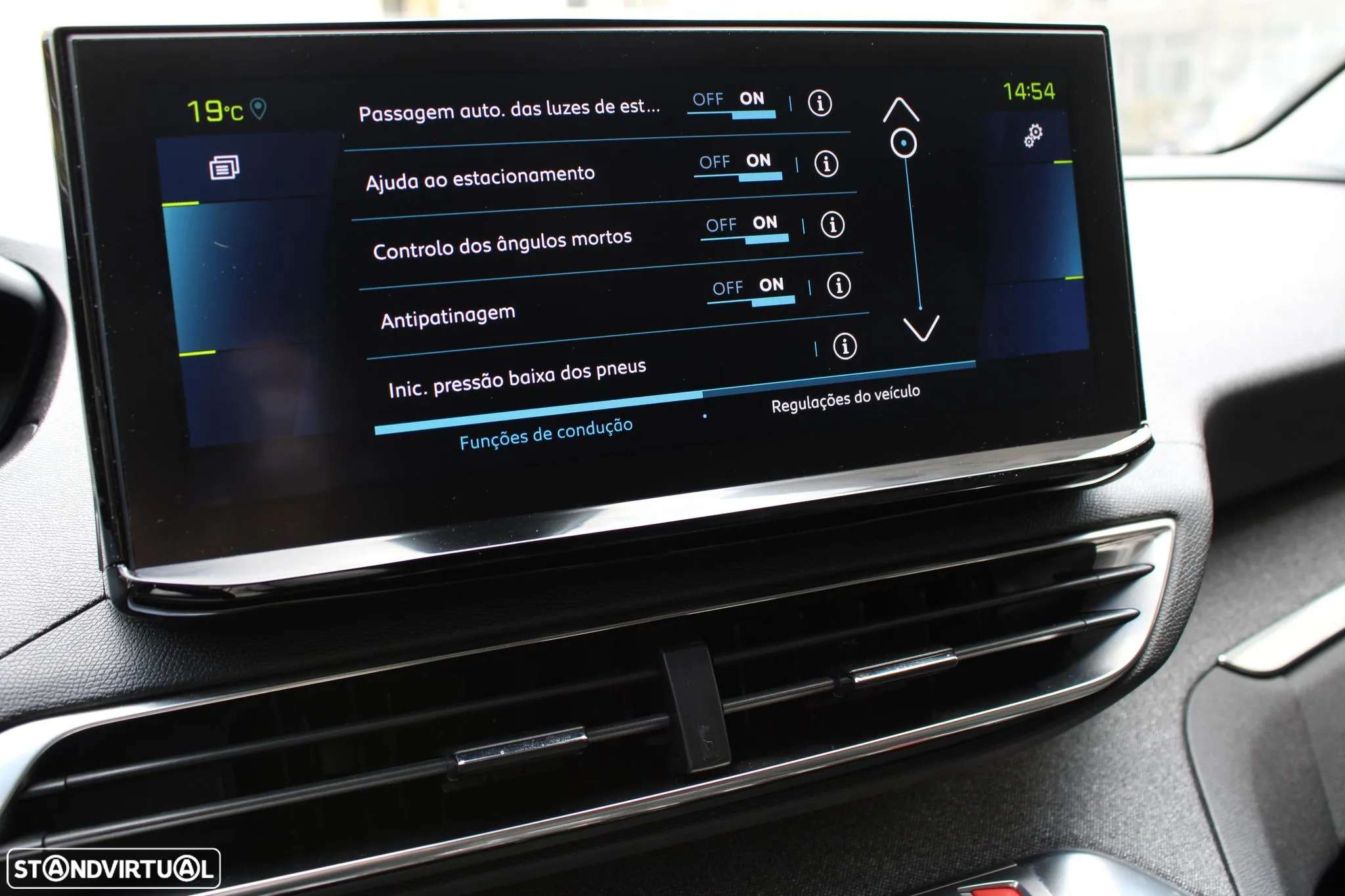 Peugeot 3008 1.6 Hybrid Allure Pack e-EAT8 - 32