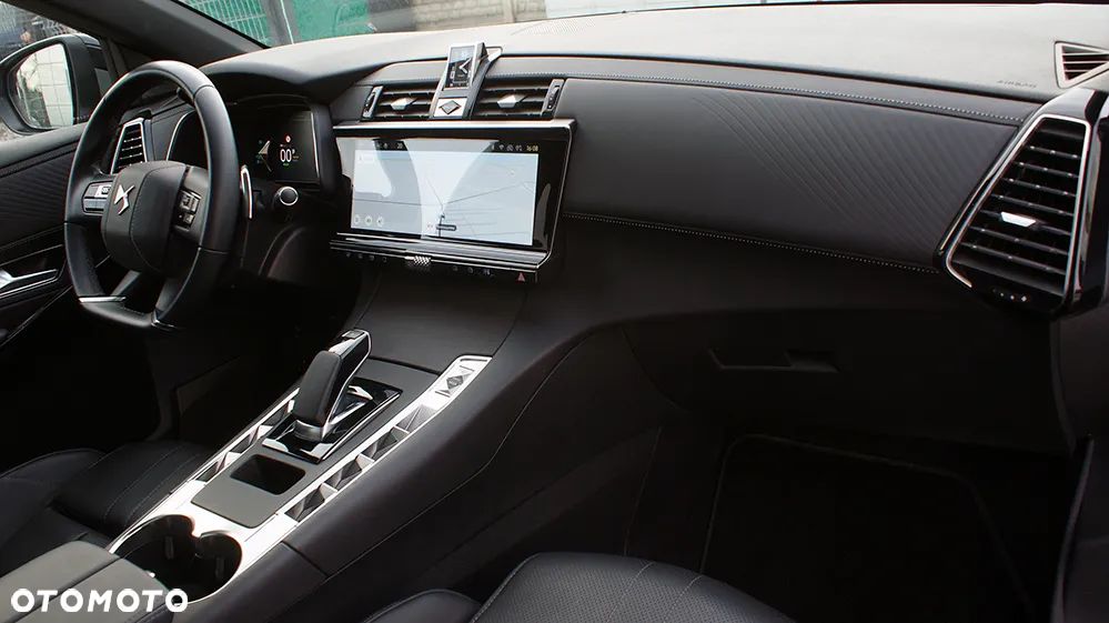 DS Automobiles DS 7 Crossback - 16