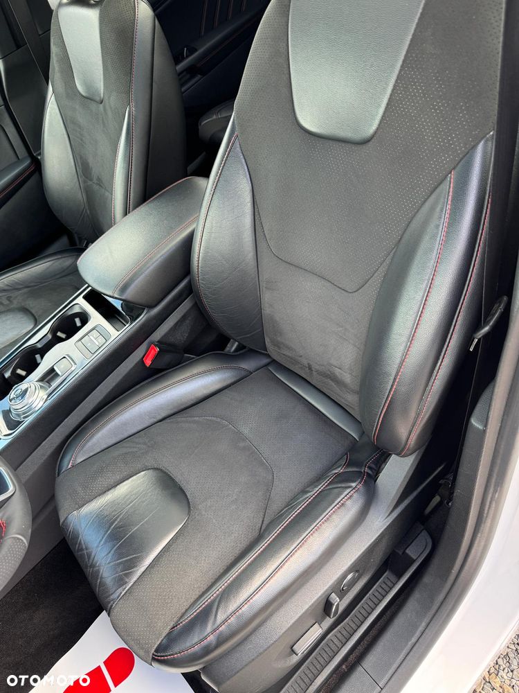 Ford Edge 2.0 EcoBlue Bi-Turbo 4x4 ST-LINE - 34