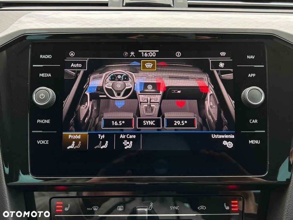 Volkswagen Passat - 38