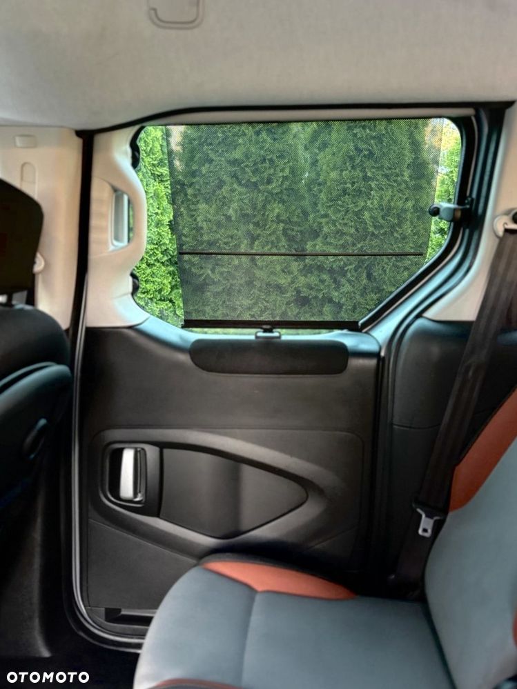 Peugeot Partner 1.6 BlueHDi Active - 21