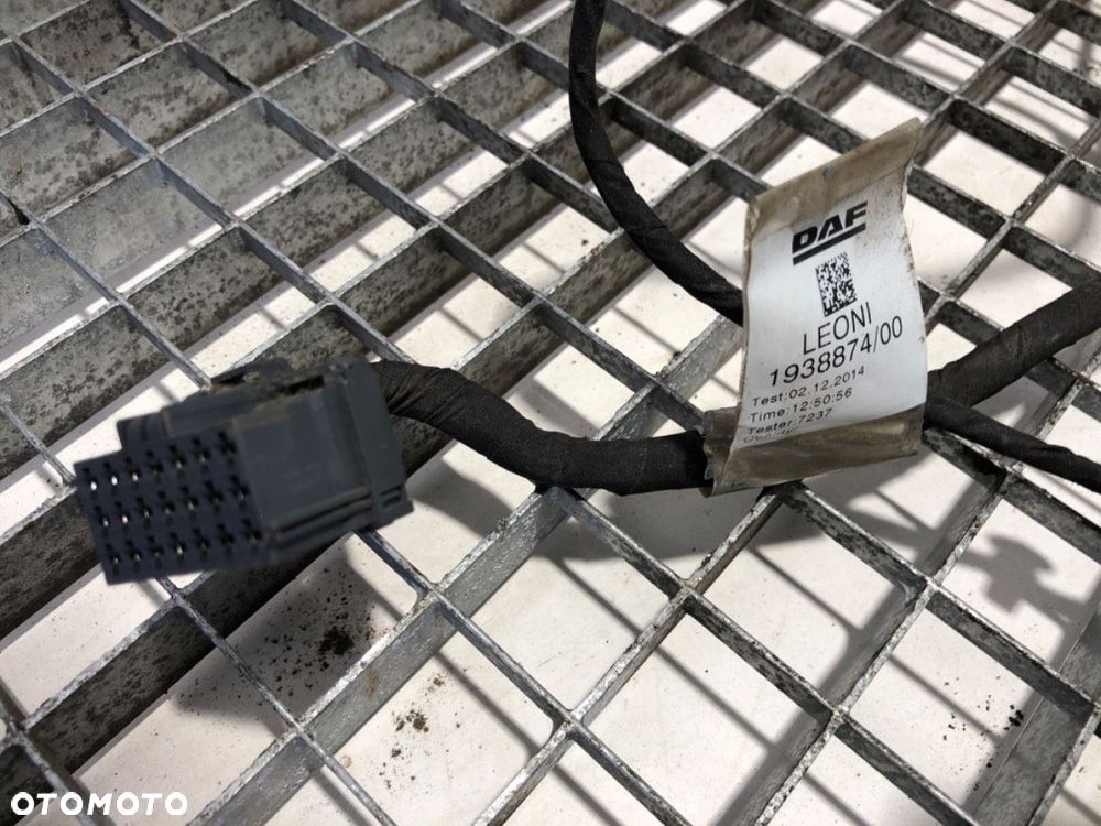 WIĄZKA DRZWI PRZÓD LEWY  DAF XF 106 2013-2022  1938874 - 2