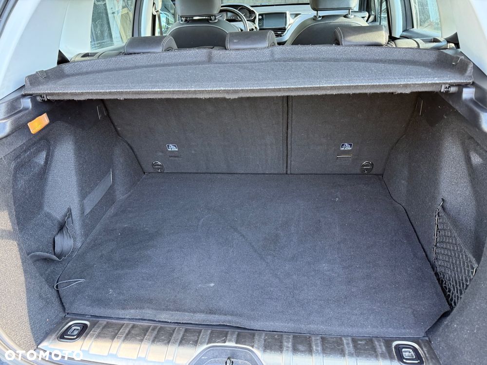 Peugeot 2008 PureTech 130 Stop&Start EAT6 Allure - 29