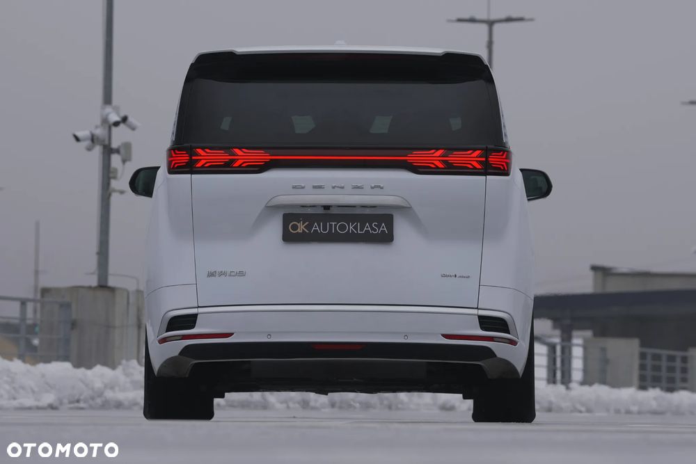 Denza D9 - 14