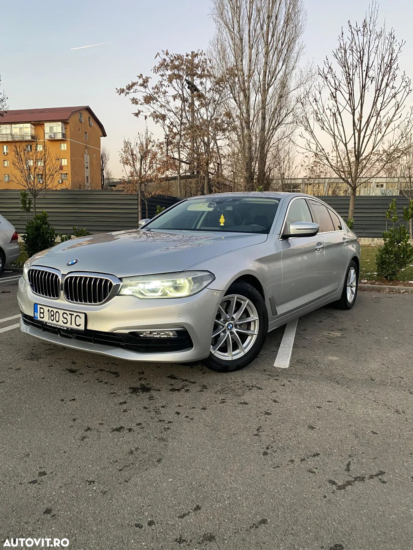 BMW Seria 5 520d xDrive AT - 1