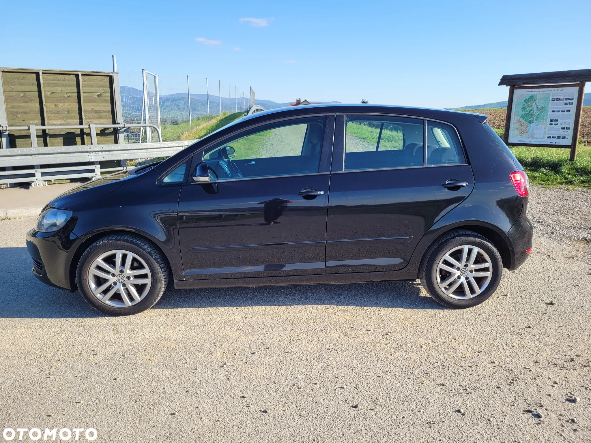 Volkswagen Golf Plus 1.6 TDI BlueMot Comfortline - 12