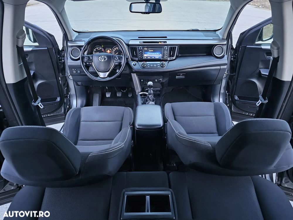 Toyota RAV4 - 5