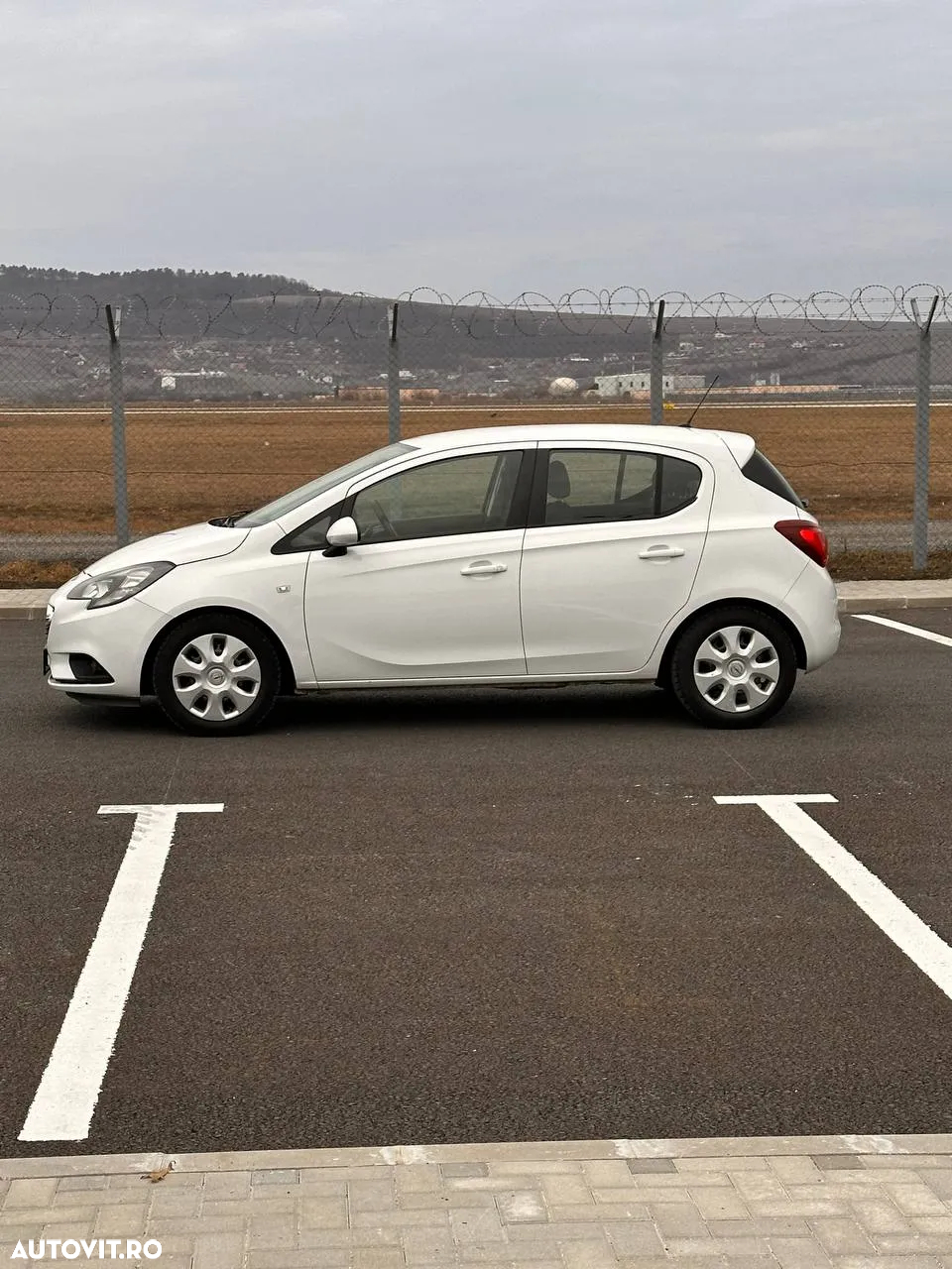 Opel Corsa 1.4 ECOTEC Selection - 4