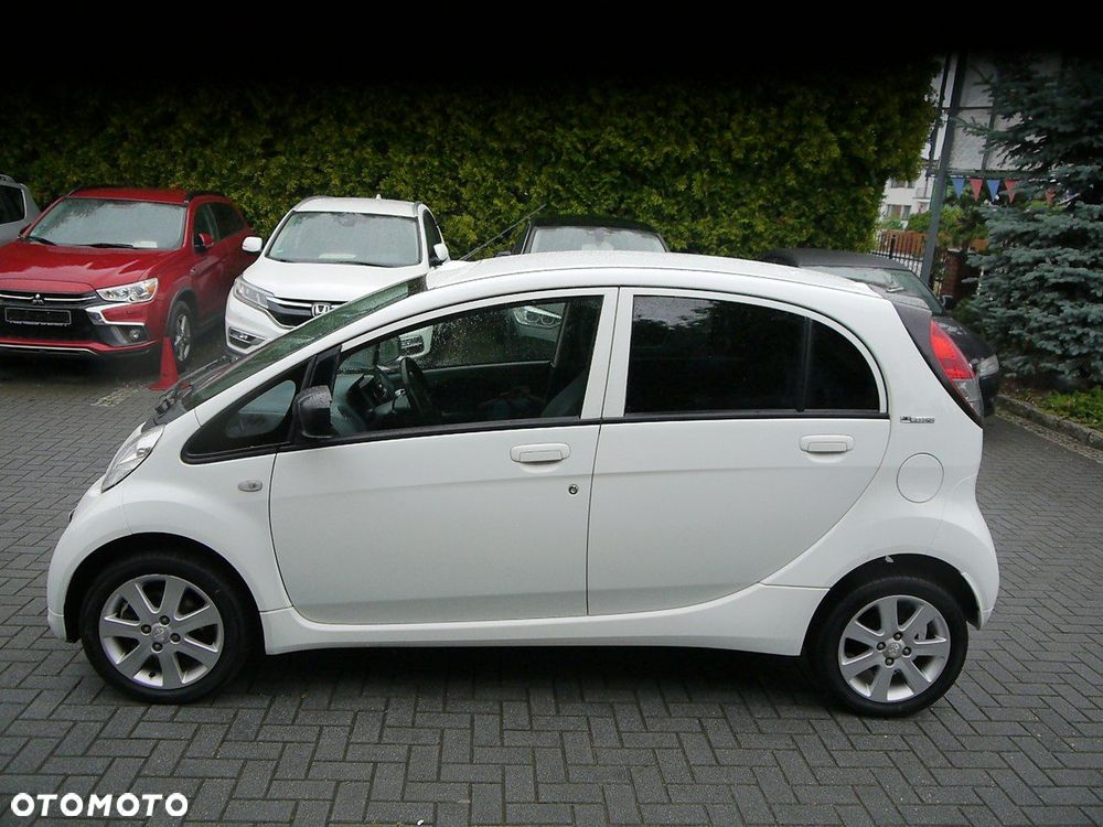 Peugeot iOn - 10