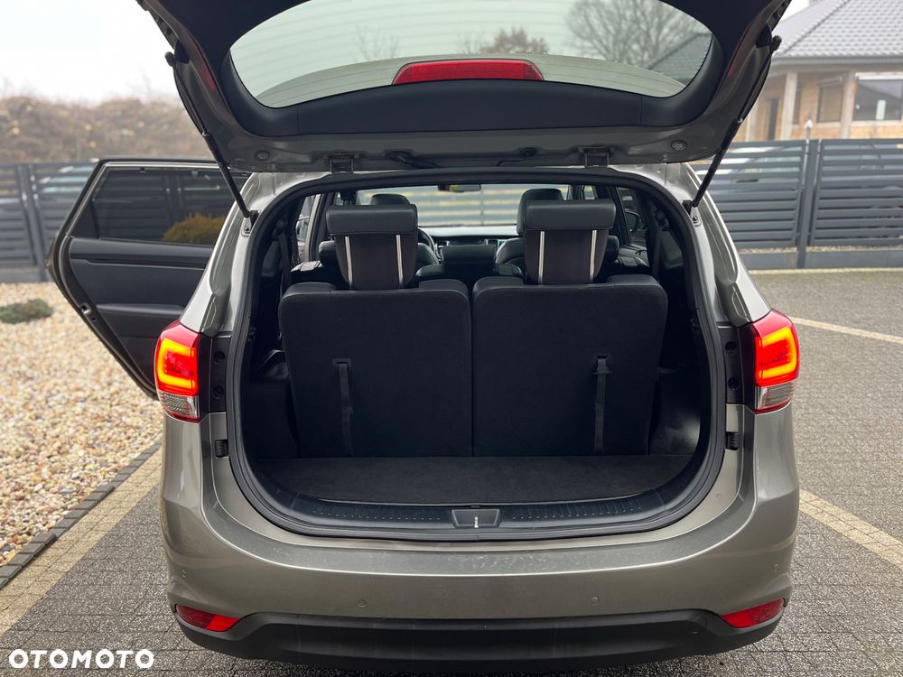 Kia Carens 1.7 CRDi XL 7os - 36