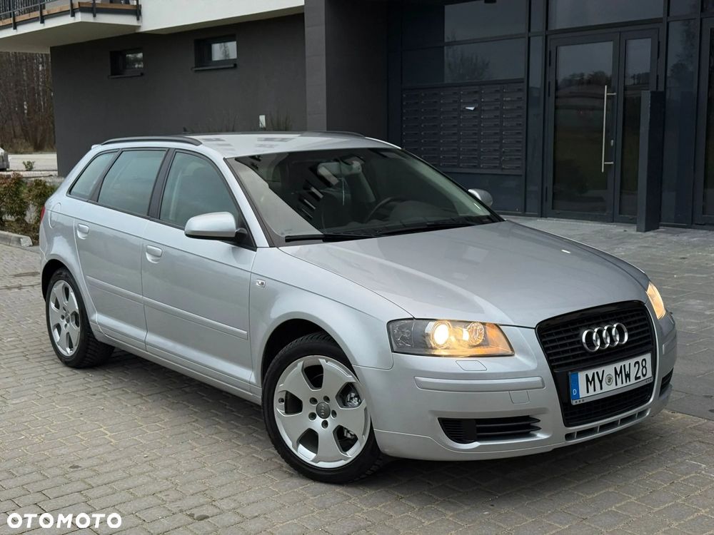 Audi A3 Sportback 1.4 TFSI Attraction - 2