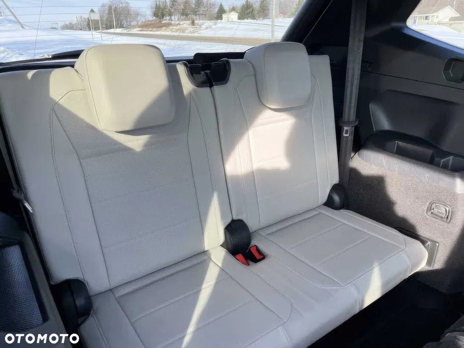 Volkswagen Tiguan - 16