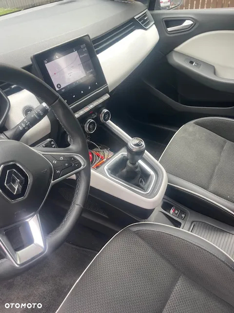 Renault Clio - 8