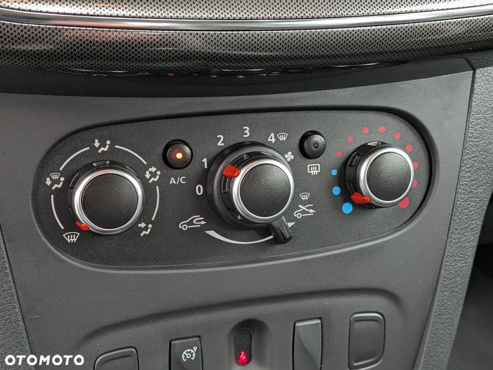 Dacia Sandero 0.9 TCe Laureate S&S EU6 - 26