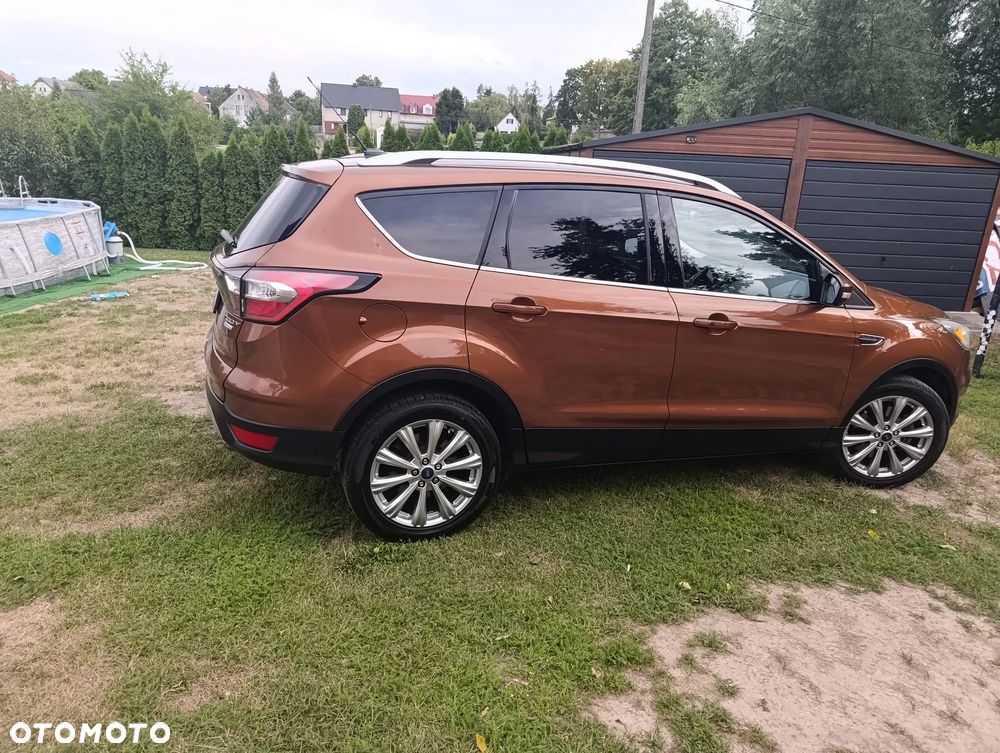 Ford Escape 2.0 EcoBoost AWD Titanium - 4
