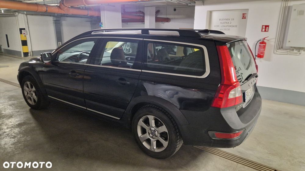 Volvo XC 70 D5 AWD Summum - 8