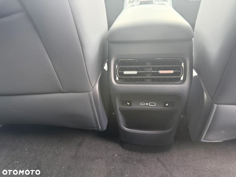 Geely Starray EM-i 1.5 PHEV Max - 14