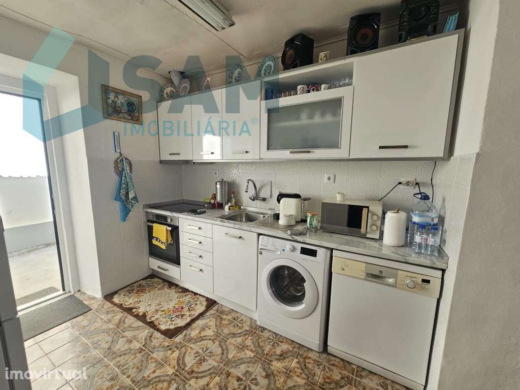 Moradia T2 com 622m² de terreno e fantástico espaço exterior em A d... - Grande imagem: 2/20