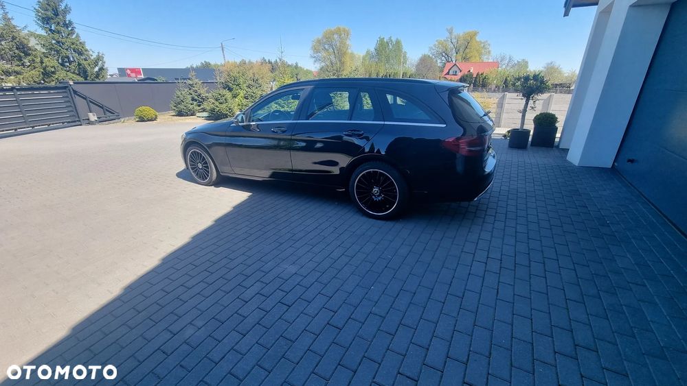 Mercedes-Benz Klasa C 220 d 9G-TRONIC - 23
