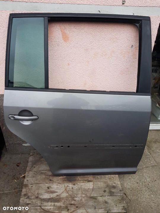 Drzwi tylne prawe Touran 2003 2004 2005 2006 2007 2008 2009