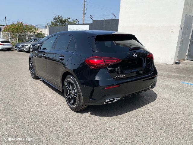 Mercedes-Benz A 250 e - 4