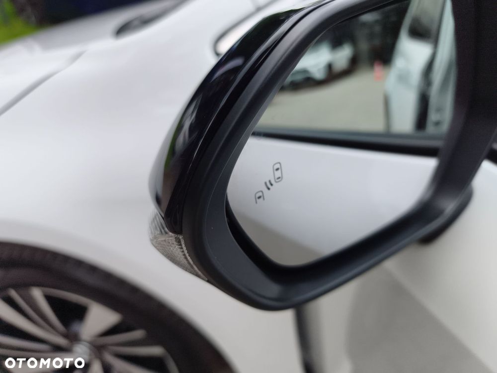 Toyota Corolla 1.8 Hybrid Style - 18