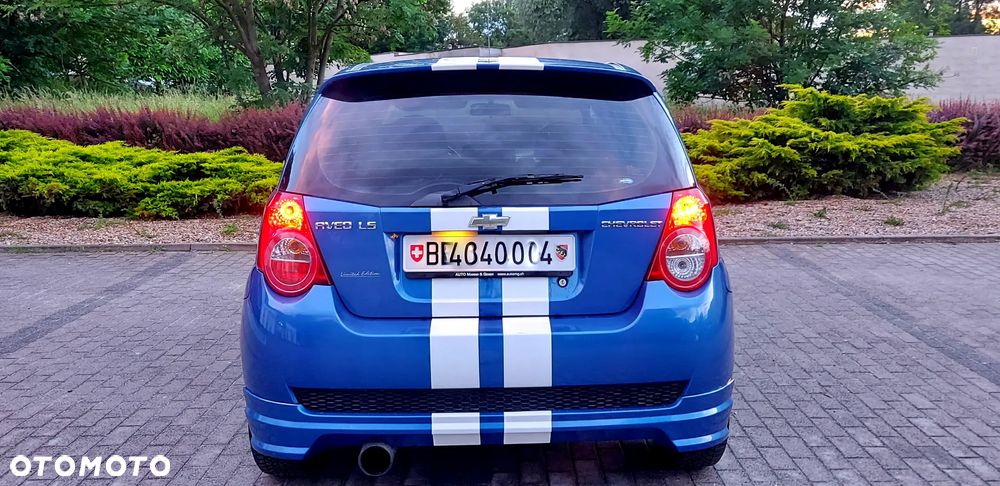 Chevrolet Aveo 1.4 16V LS - 11