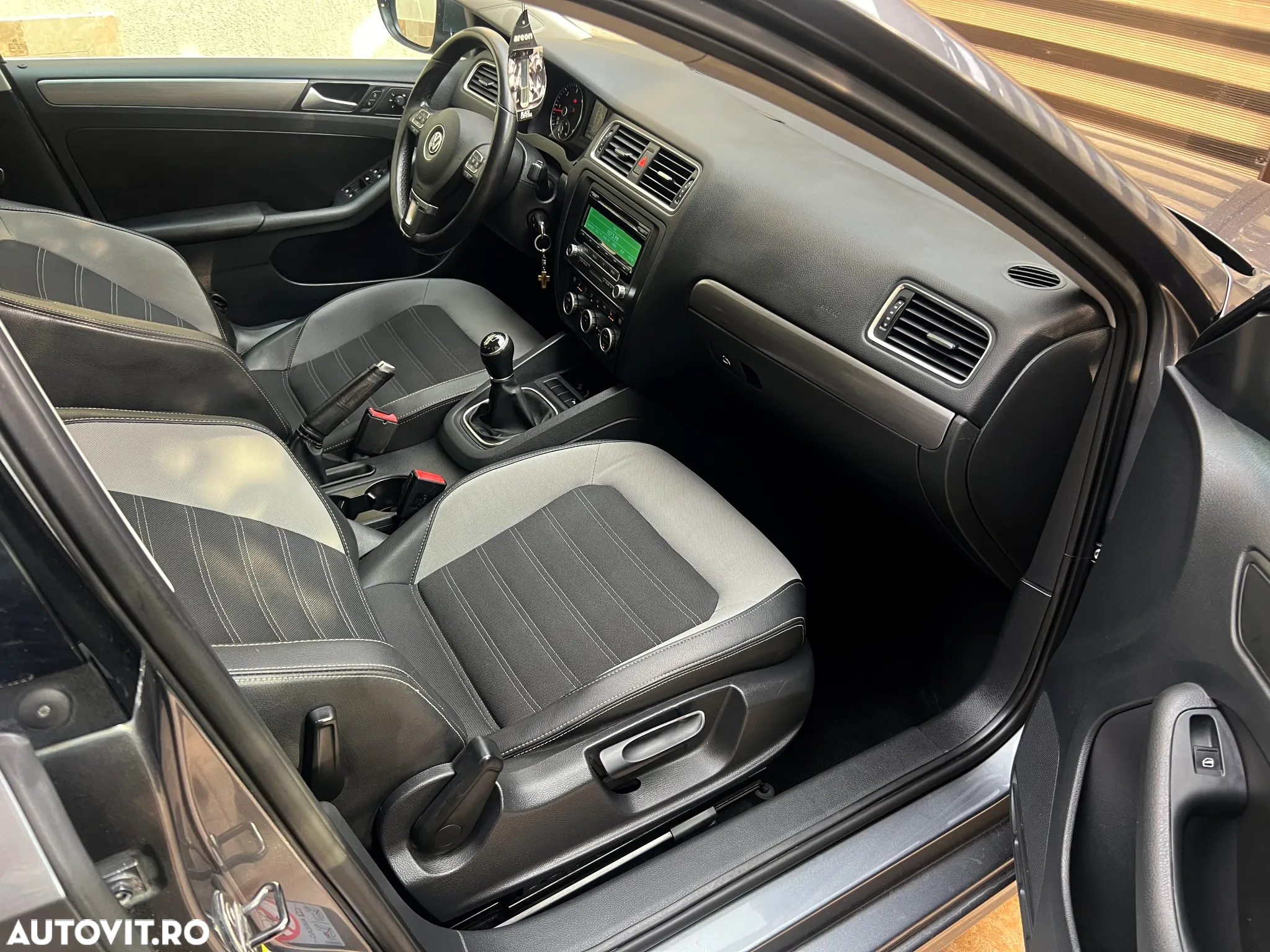 Volkswagen Jetta 1.6 TDI CR DPF Highline - 28