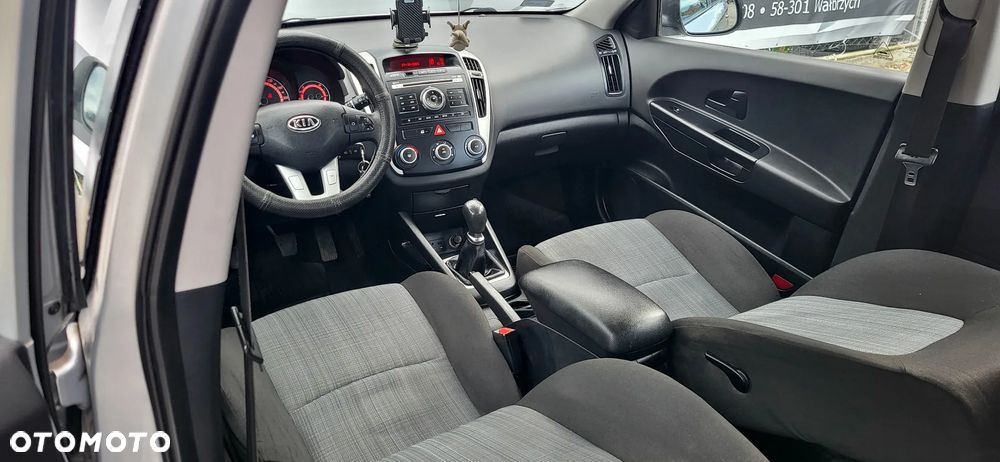 Kia Ceed Cee'd 1.6 Comfort - 14