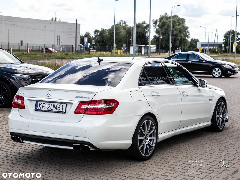Mercedes-Benz Klasa E - 19