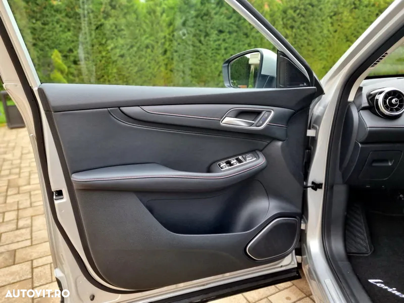 MG EHS 1.5 T-GDi AT PHEV Exclusive - 7