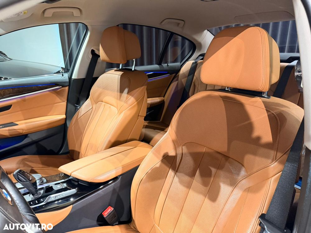 BMW Seria 5 530e Aut. Luxury Line - 22