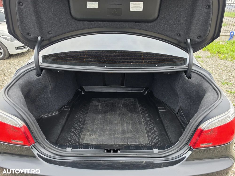 BMW Seria 5 523i Aut. Edition Exclusive - 18