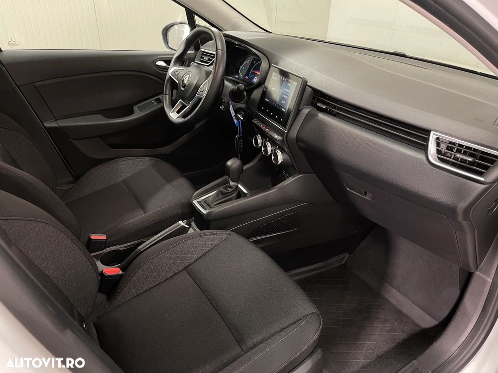 Renault Clio V E-Tech 145 Evolution - 11
