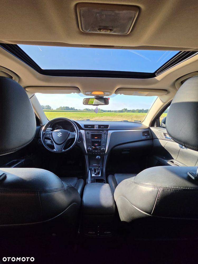Suzuki Kizashi 2.4 Sport 4WD CVT - 16