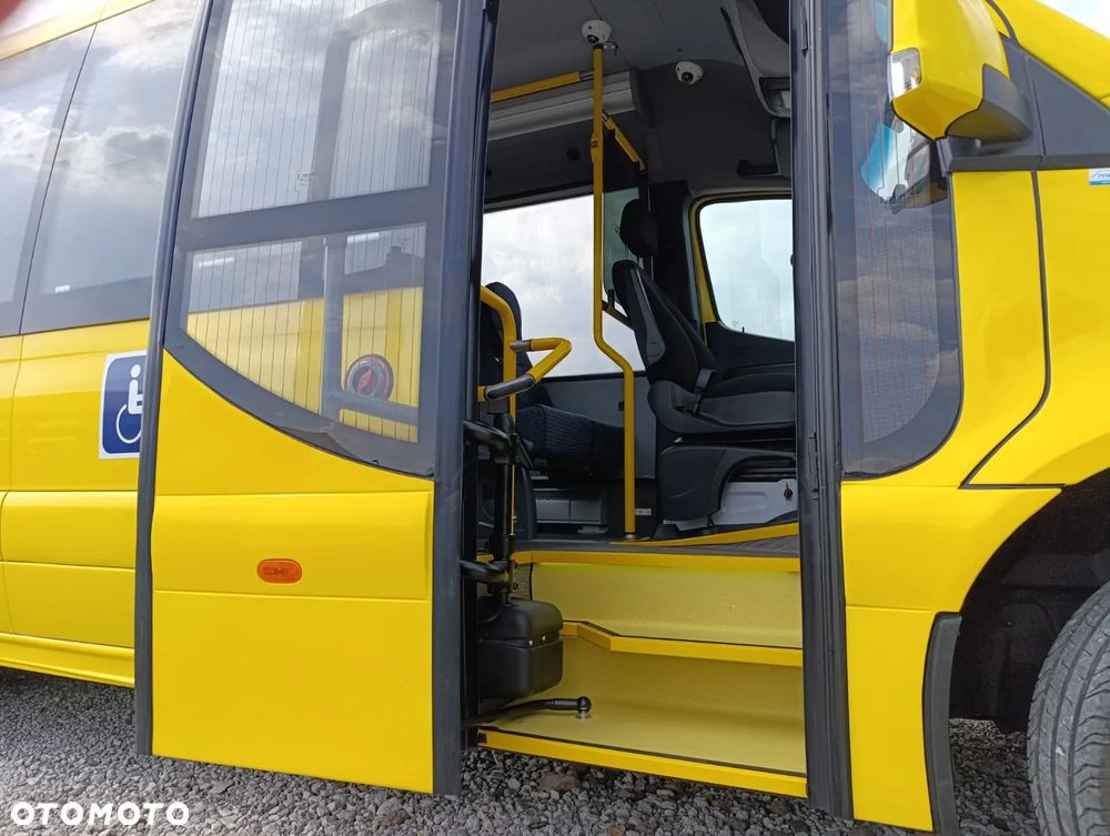 Mercedes-Benz Sprinter 519 - 11