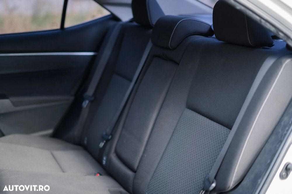 Toyota Corolla 1.6 Valvematic CVT Sol - 32