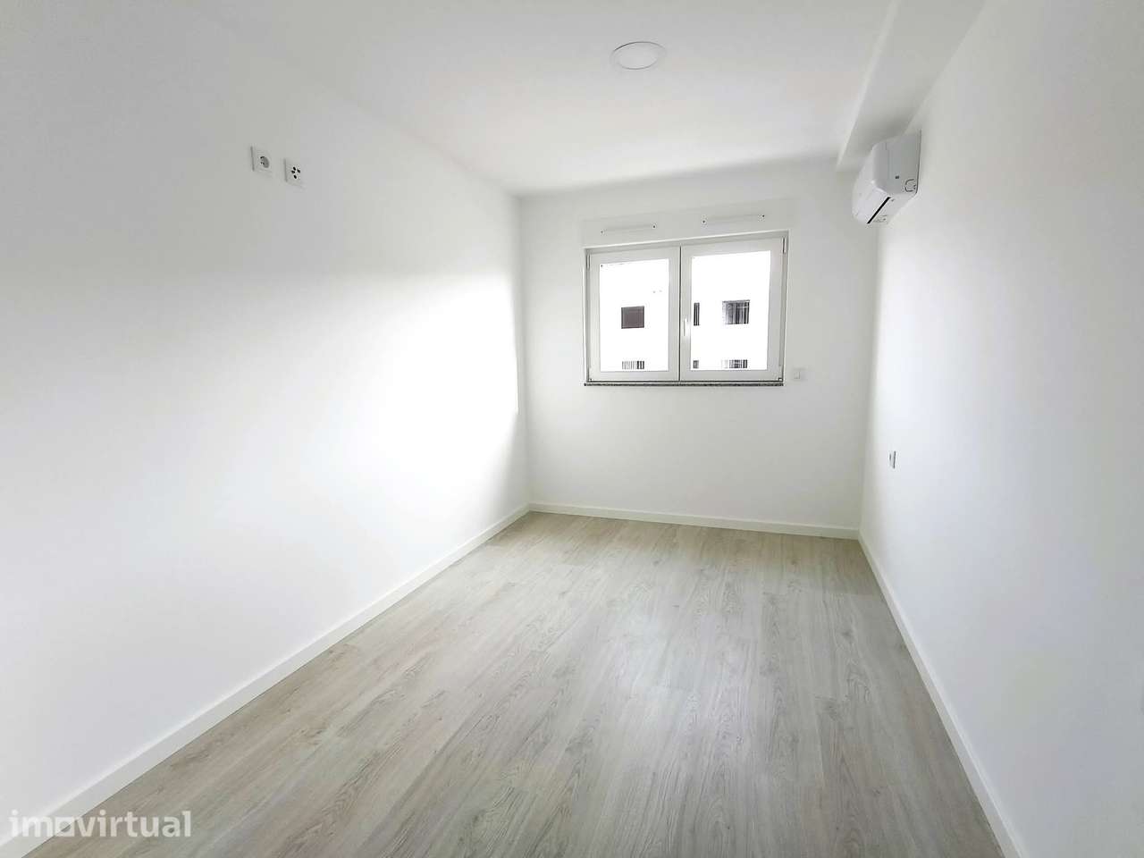 Apartamento T2 localizado na freguesia de Aradas. - Grande imagem: 5/18