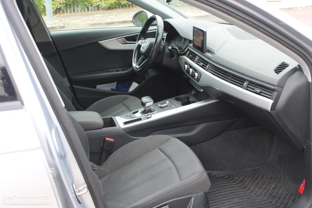 Audi A4 2.0 TDI ultra S tronic - 11