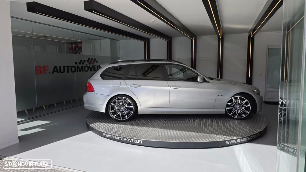 BMW 320 d EfficientDynamics Navigation - 9