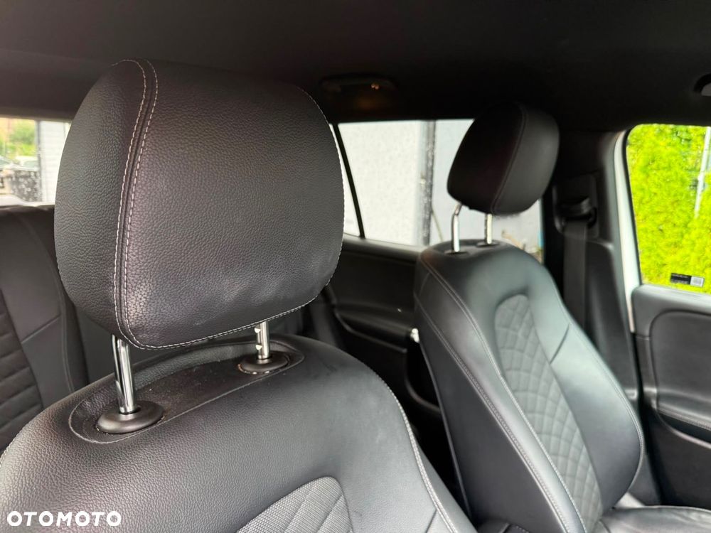 Mercedes-Benz GLB 180 7G-DCT - 22