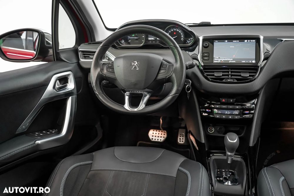 Peugeot 2008 PureTech 110 Stop&Start EAT6 Crossway - 6